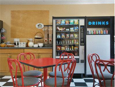 Knights Inn Memphis At Macon Cove Restaurante foto